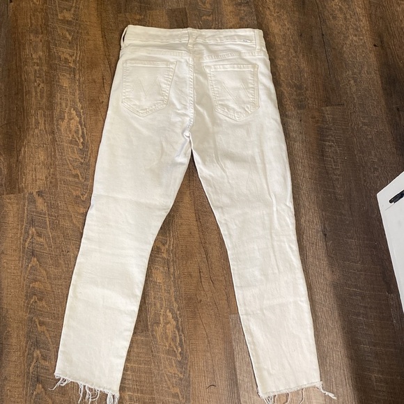 MOTHER THE LOOKER ANKLE FRAY IN WHIPPING THE CREAM HIGH RISE SKINNIES W/FRAY HEM - Picture 11 of 14